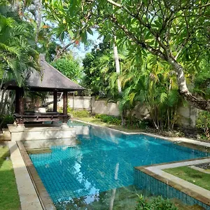 royal-beach-seminyak.hotelsseminyak.net/