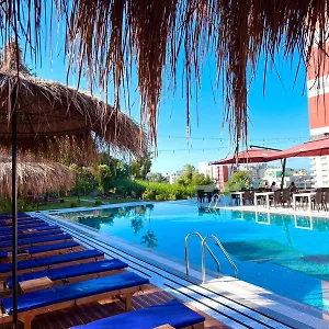 Olivia's Hill Hotel Kryemëdhej